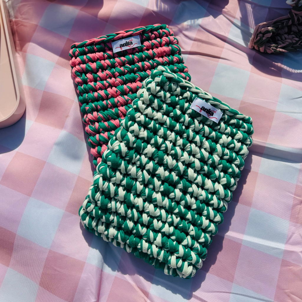 pochettes-ipad-rose-et-verte